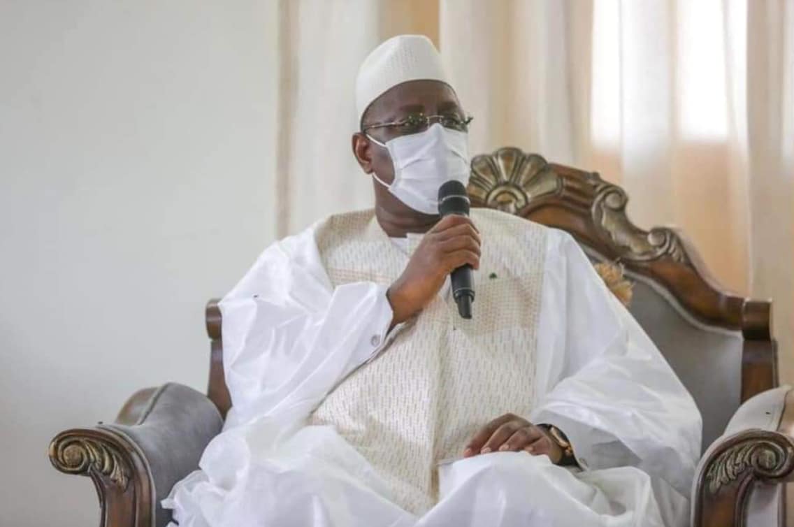 Condoléances : Le président Macky Sall accompagné par Antoine Félix Diome et de Amadou Ba auprès de la famille Layène et celle de Thiénaba