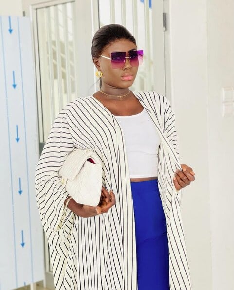 (Photos) Sokhna Bator actrice dans la série « Famille Sénégalaise », celle qui crève le petit écran