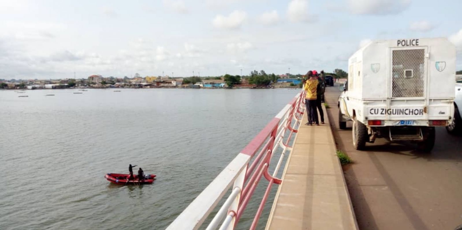 Pont Emile Badiane : Disparition d'une personne après le renversement d'un camion