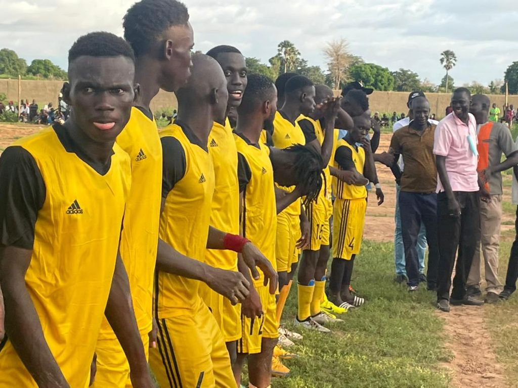 Photos-Diarrère : Thérèse Faye assiste à la finale de la coupe du maire et inaugure le stade municipal