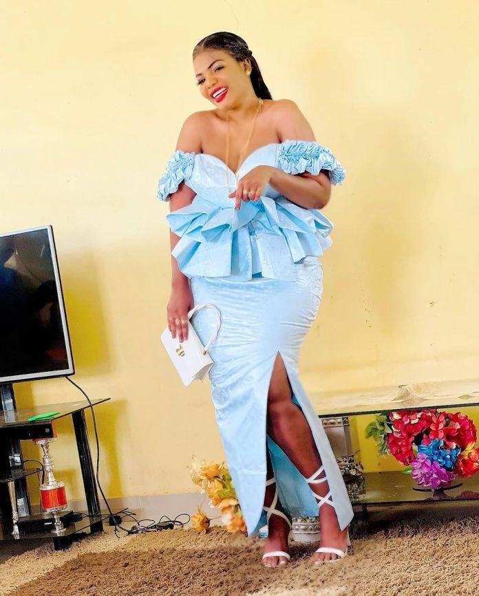 (Photos) Big Mama fait fondre la toile avec un sagnsé très classe