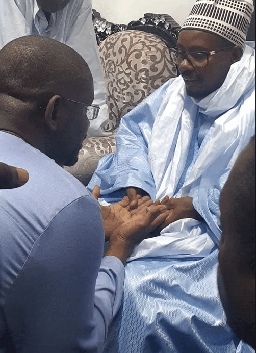 Vidéo-Grande Mosquée de Touba : Bouna Kanté procède à une opération de désinfection et de décontamination