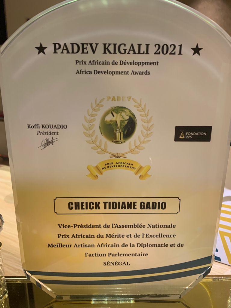 Rwanda : Docteur Cheikh Tidiane GADIO honoré au Forum de la Fondation 225