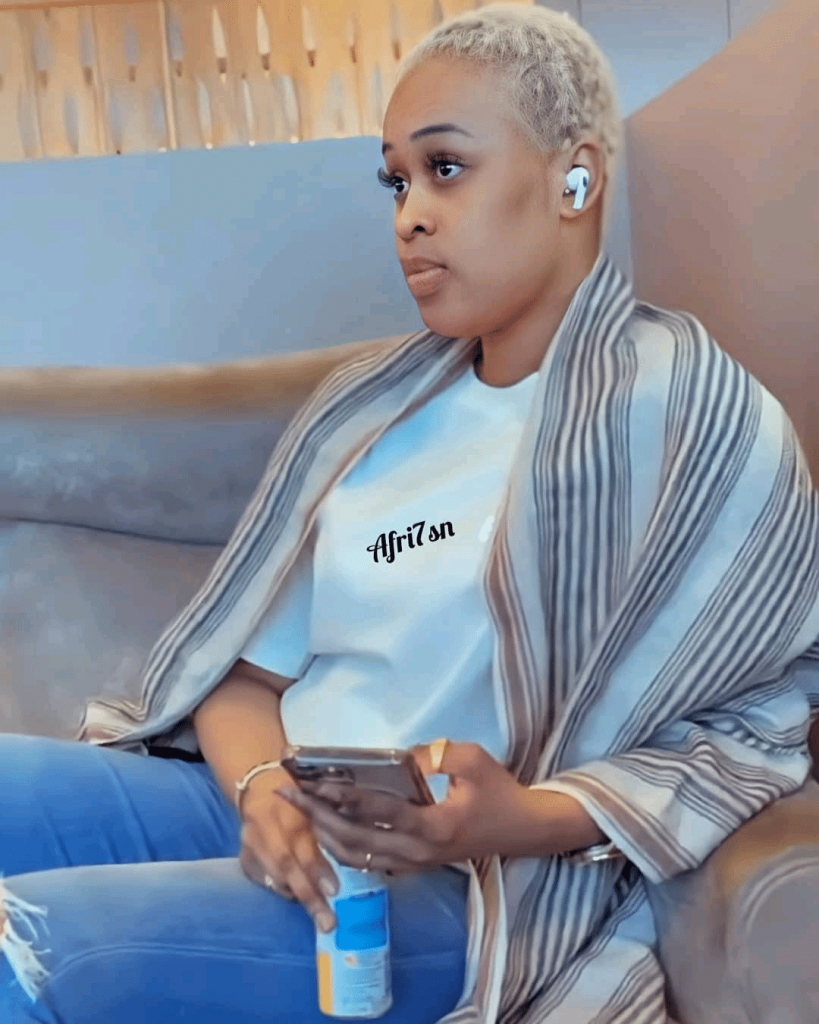 L’animatrice Ndeye Astou Sall toujours aussi ravissante (Photos)