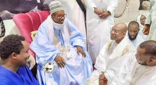 (Photos) Touba: Serigne Saliou Thioune reçu par Cheikh Bass