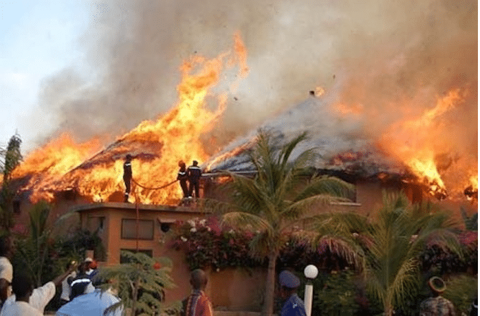  Khossanto : un incendie ravage une trentaine de cases 