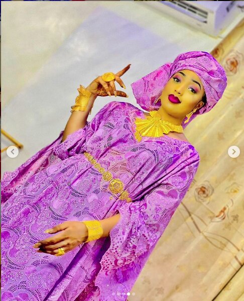 ( 15 Photos) Sagnsé, Make-up, Accessoires, coiffure, Salagne salagne, Princesse Mima la fille de Adja Ngoye Fall se démarque et déchire encore la …