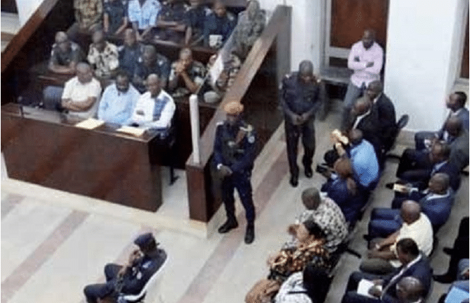 Procès Mame Mbaye Niang - Ousmane Sonko : L'audience reprend, un des avocats de Sonko demande un renvoi