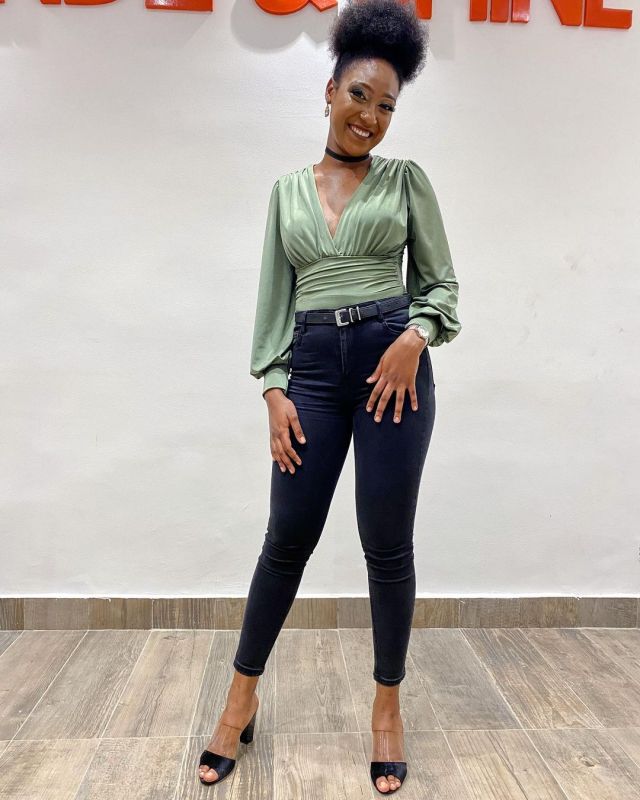 (04 photos) La jeune et charmante Amira Abed éblouit ses followeuse sur Instagram