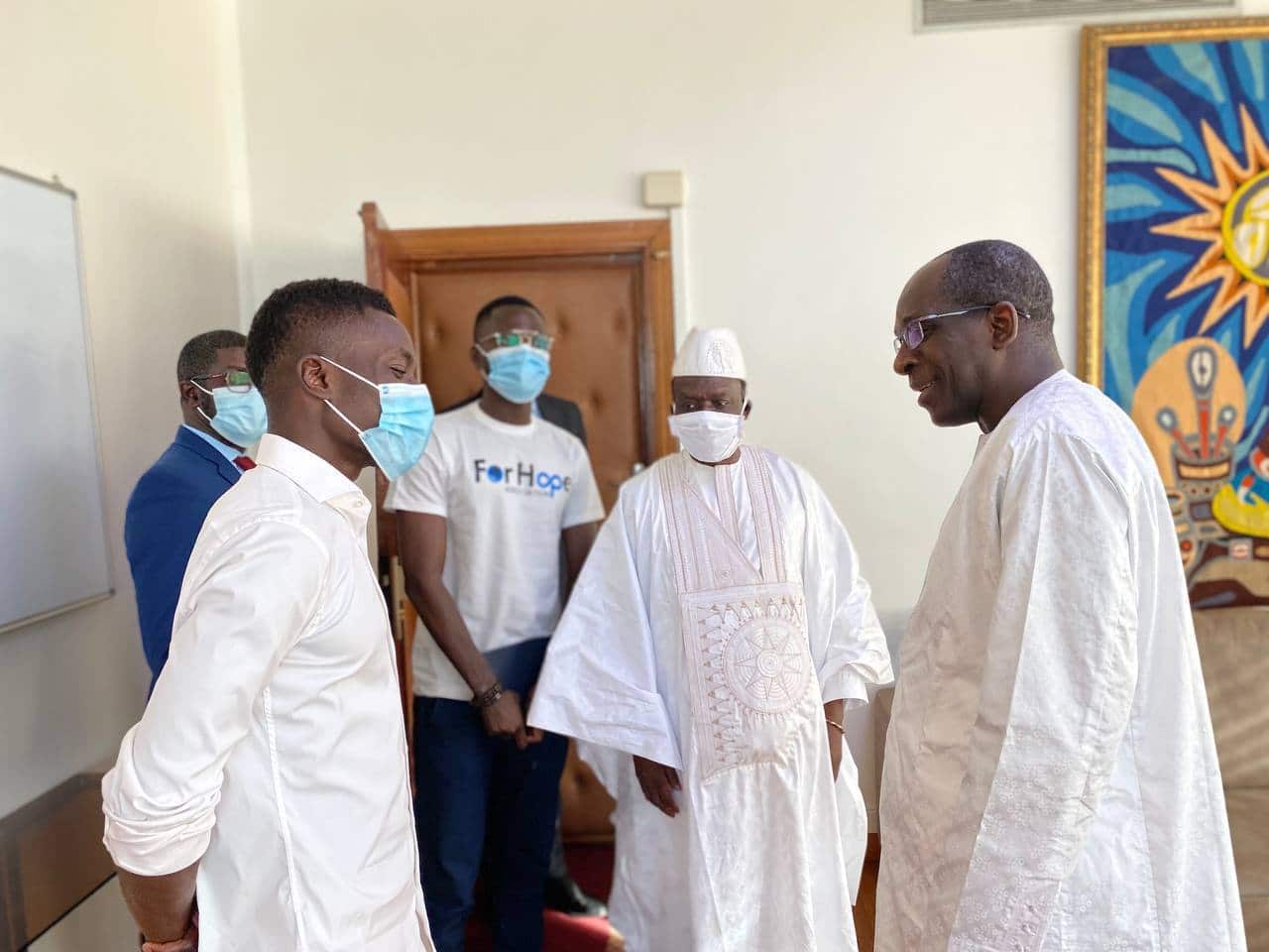 Santé : Gana Gueye remet un important lot de matériels médicaux au ministère de la Santé (5 photos)