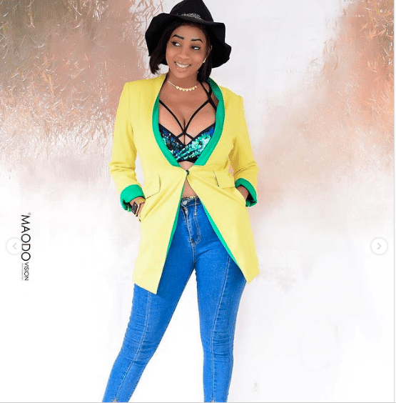 Photos: $eins n*s et Poitrine en l’air, Marie Pierre Choque les internautes