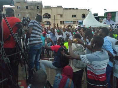 Photos - Meeting Yewwi Askan Wi : L'arrivée spectaculaire de Sonko et Khalifa Sall