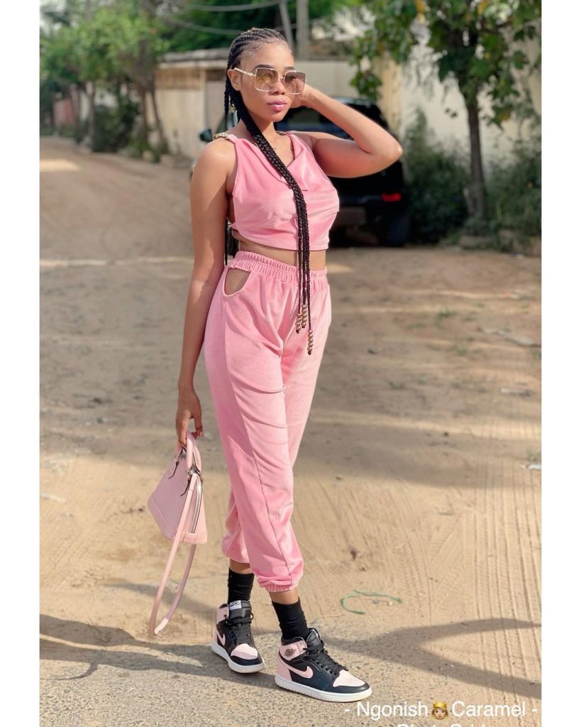 Ngonish Caramel continue de faire languir ses followers (photos)