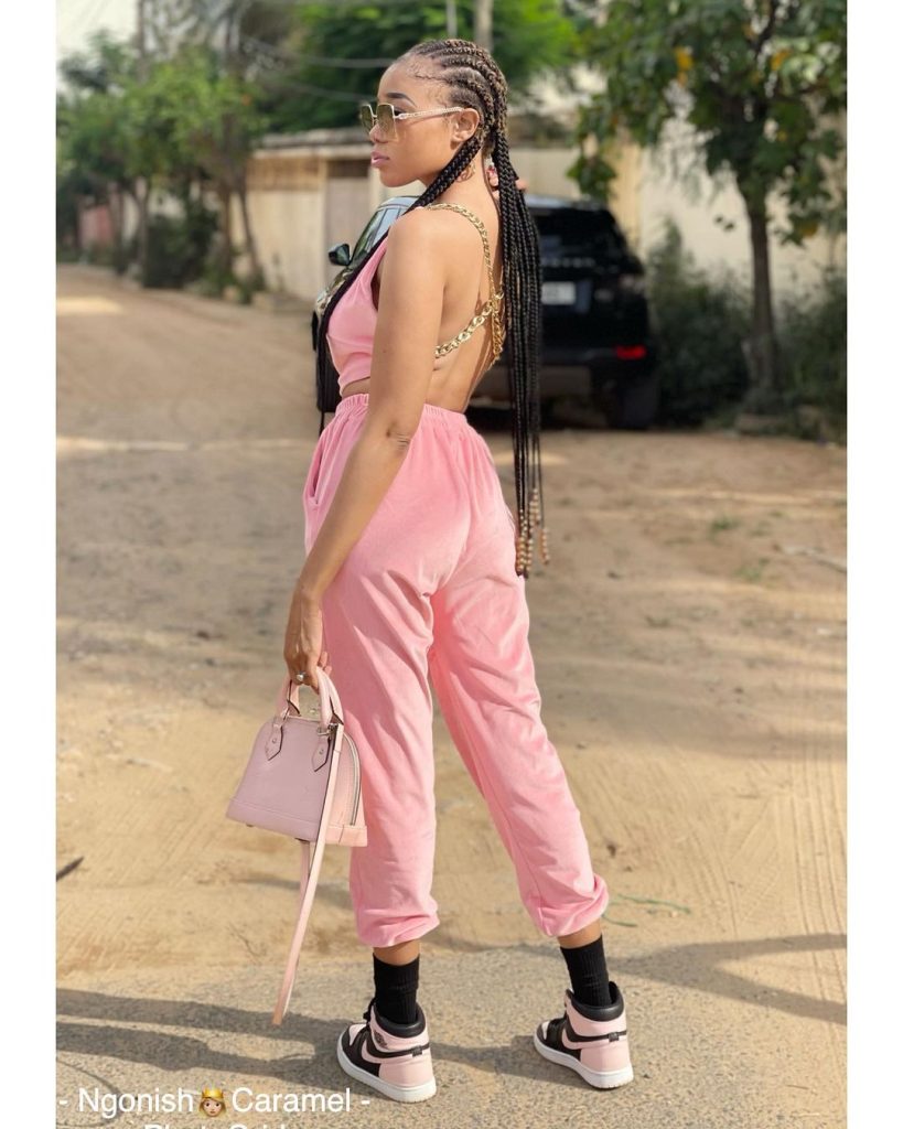 Ngonish Caramel continue de faire languir ses followers (photos)