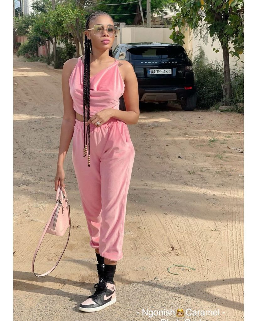 Ngonish Caramel continue de faire languir ses followers (photos)