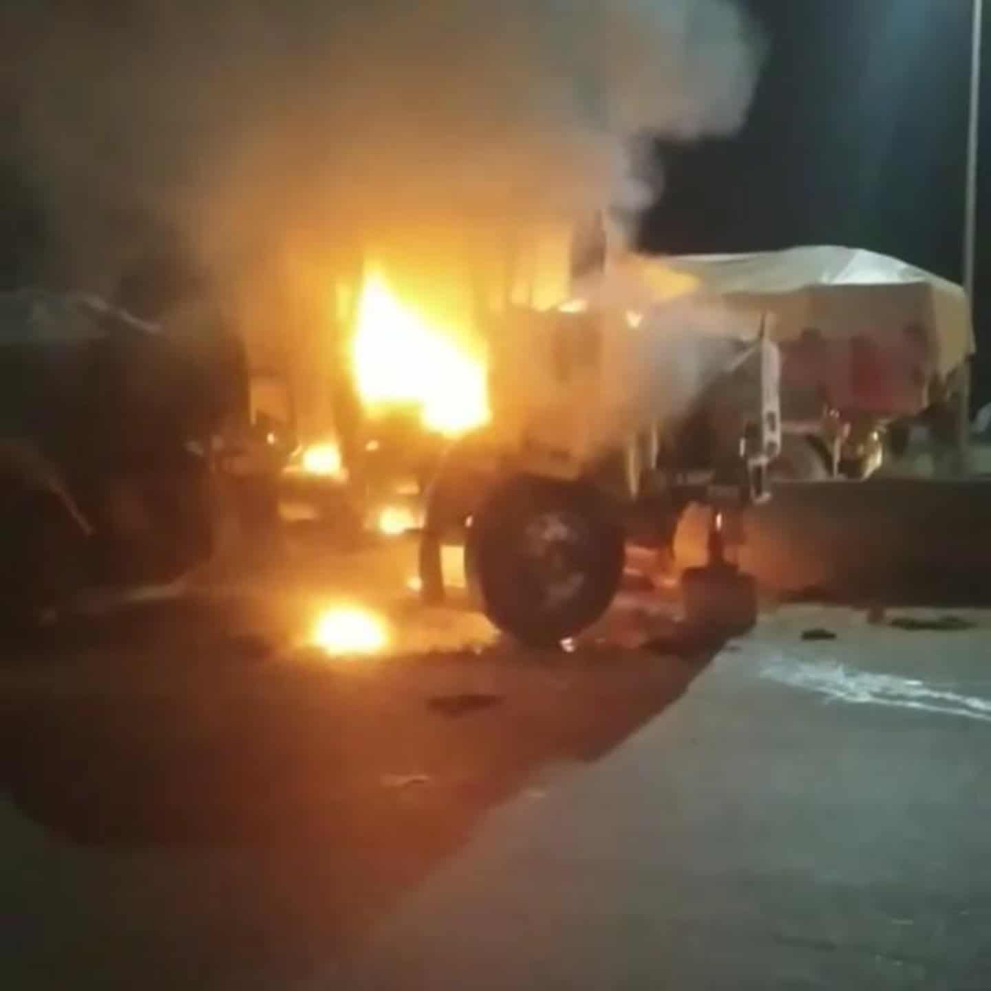 (Photos) Collision entre une moto et un camion : Ce jeune livreur « tiak – tiak » meurt sur le coup