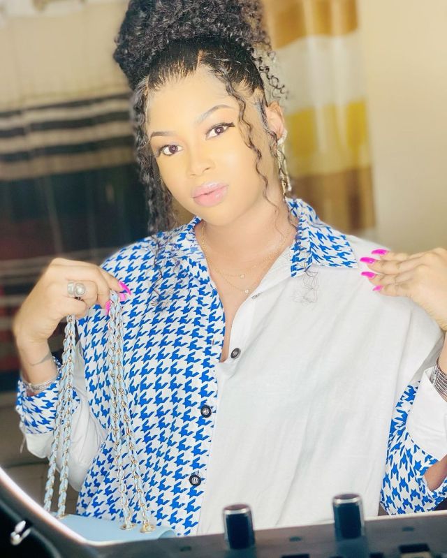 (Photos) Toute radieuse et souriante, la charmante Marichou hypnotise ses followers avec des clichés à couper le souffle