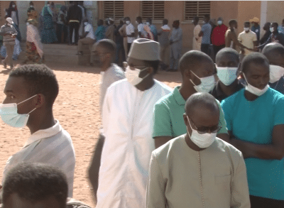 Locales à Diass : Mamadou Ndione (Euleuk Sénégal) se tape 2 heures de file avant de voter !