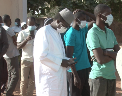 Locales à Diass : Mamadou Ndione (Euleuk Sénégal) se tape 2 heures de file avant de voter !