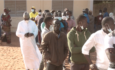 Locales à Diass : Mamadou Ndione (Euleuk Sénégal) se tape 2 heures de file avant de voter !