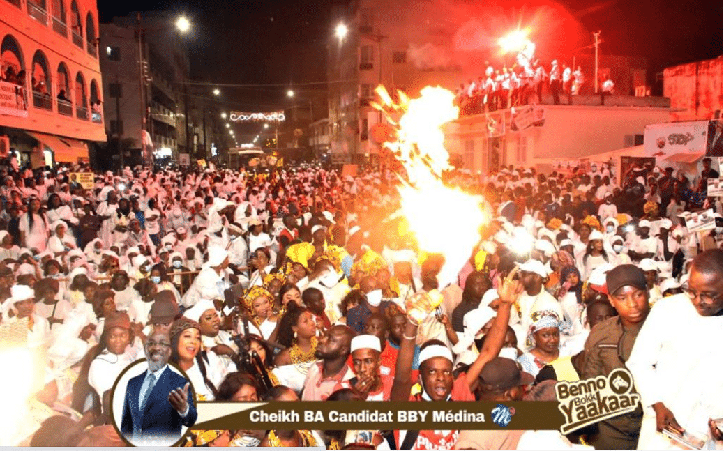 Photos-Medina : Cheikh Bâ boucle une campagne à l’Américaine qui aura mobilisé un monde fou jamais vu dans l’histoire de la politique
