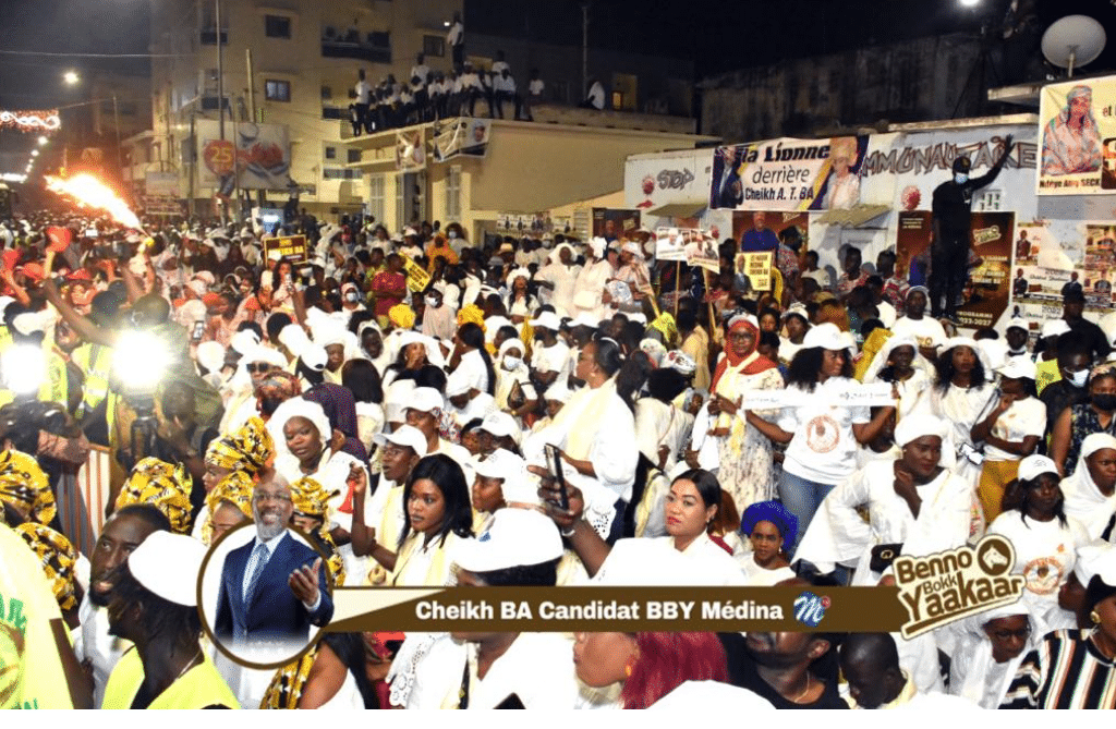 Photos-Medina : Cheikh Bâ boucle une campagne à l’Américaine qui aura mobilisé un monde fou jamais vu dans l’histoire de la politique