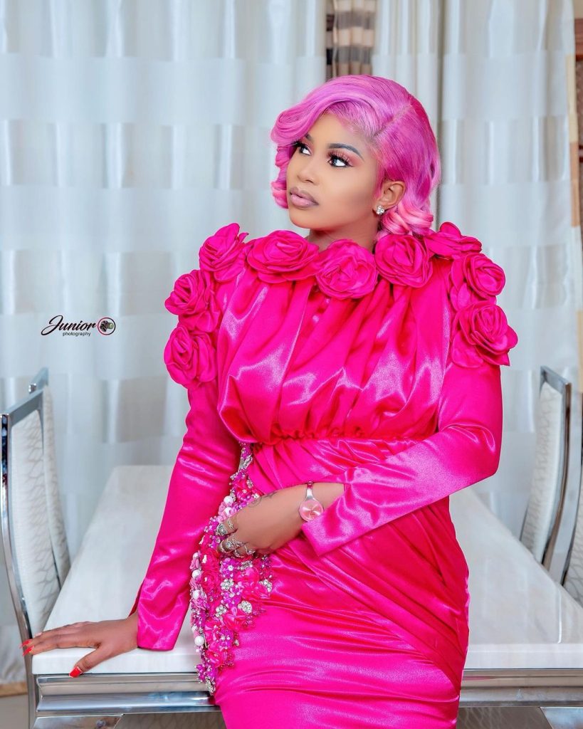 (Photos) Sulfureuse comme jamais, Marichou se dévoile