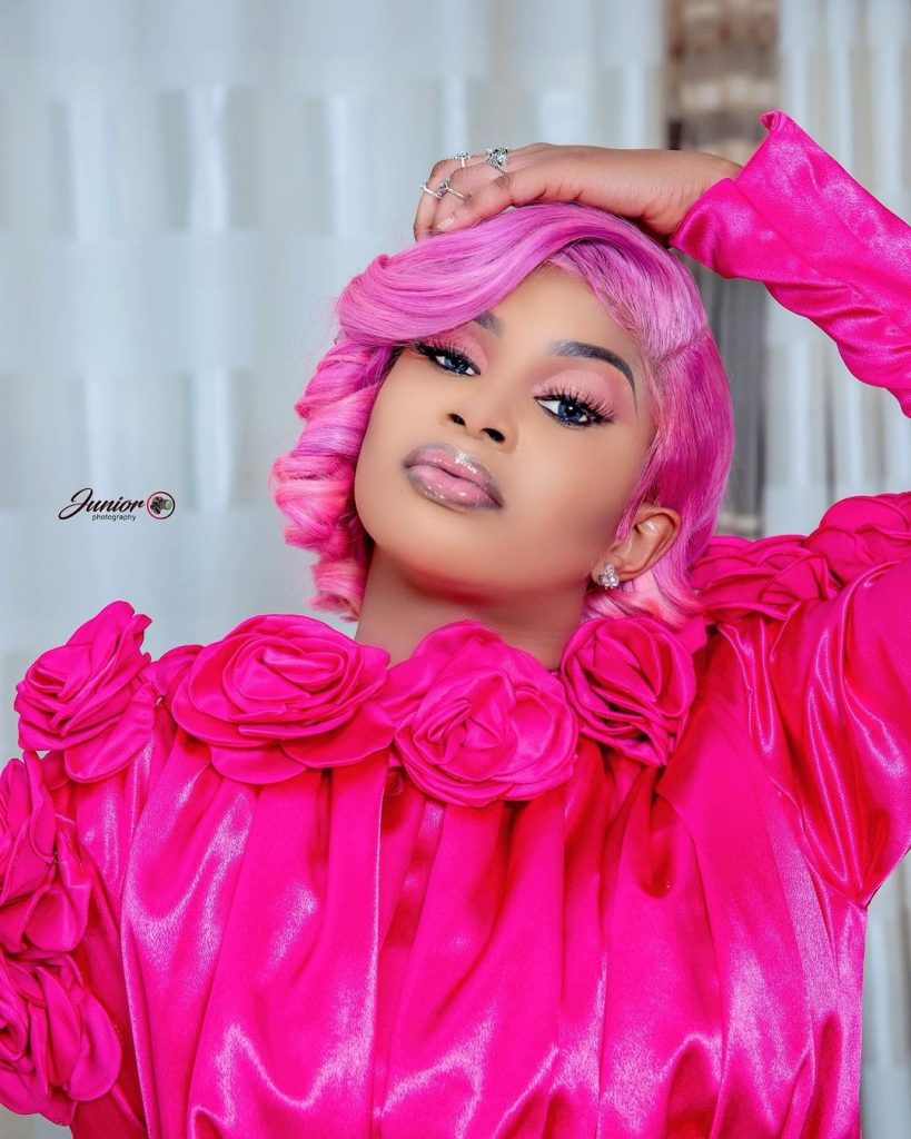 (Photos) Sulfureuse comme jamais, Marichou se dévoile