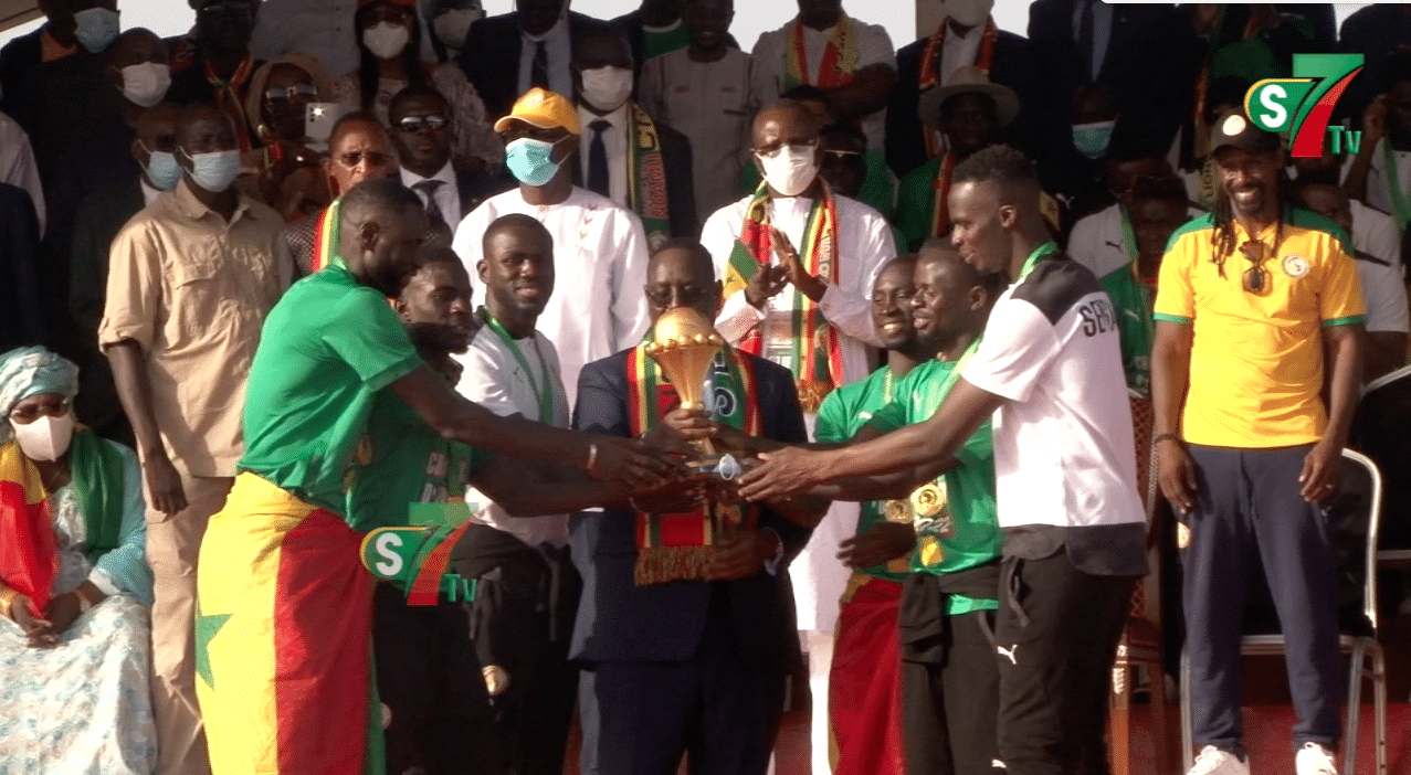 Champions d’Afrique 2021 : Les images incroyables de l’accueil des Lions à Dakar, du jamais vu