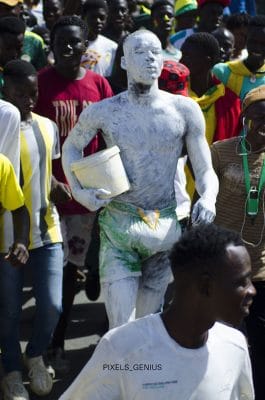 (Photos) Revivez l’accueil triomphal que la jeunesse a réservé aux Champions d’Afrique