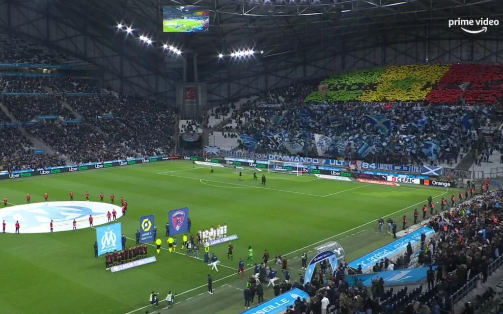 (Vidéo & Photos) Ligue 1 – OM: Les champions d’Afrique Pape Gueye et Bamba Dieng honorés au Vélodrome, Regardez!