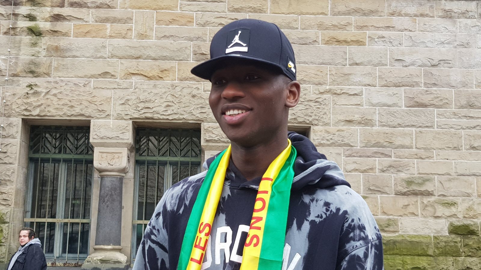 (10 Photos) Metz : Pape Matar Sarr accueilli en héros