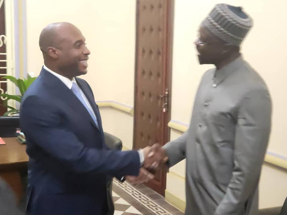 (Photos) Visite à la Mairie de Dakar: quand Sonko prend le fauteuil de Barth