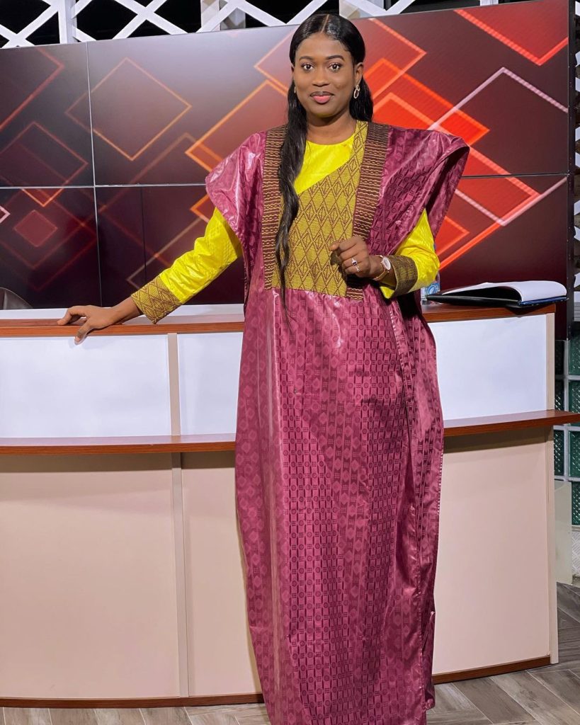 (20 PHOTOS): Astou Dione de la 2STV, une journaliste très classe et discrète