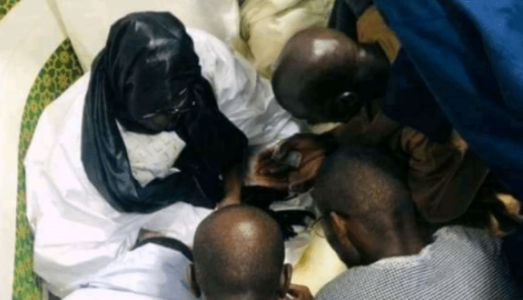 Touba : L'ex-capitaine Seydina Oumar Touré reçu par le Khalife Général des mouriodes