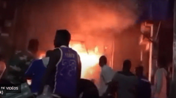 Urgent : Une quincaillerie ravagé par les flammes au marché de Ouakam