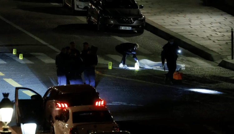 France: des policiers tirent sur un véhicule à Paris, deux morts