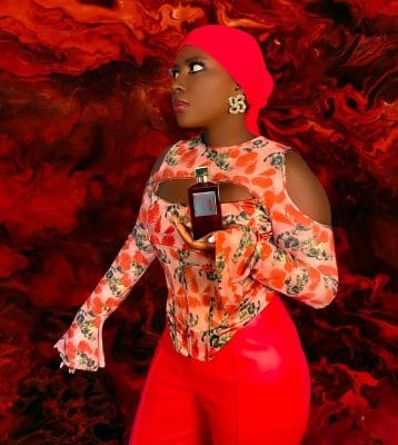 Charlotte Seck : Une écrivaine à la confluence de la mode