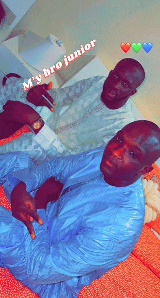 (Photos Tabaski) Moustapha Cissé Lo affiche la forme avec ses enfants