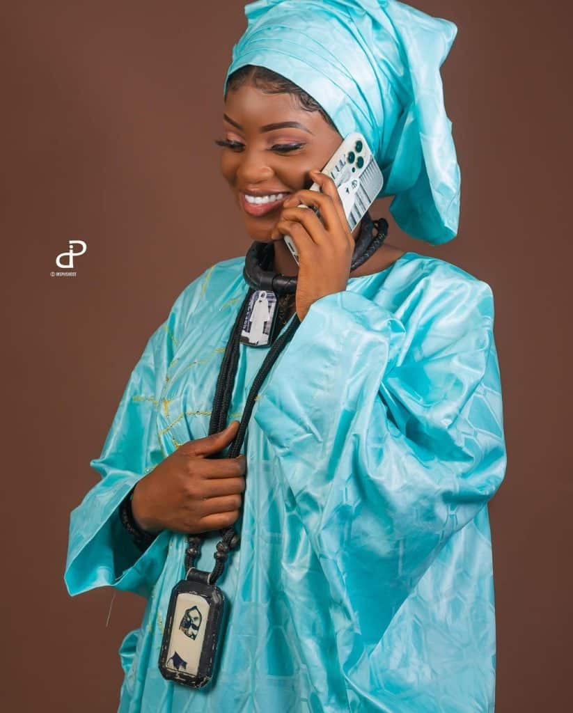 ( 12 Photos ) Cathy de la série Virginie dans la peau d’une “Yaye Fall”