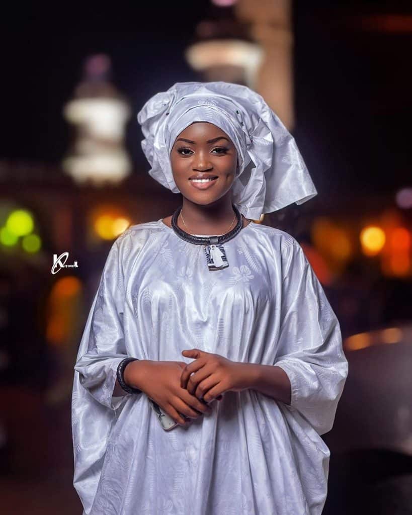 ( 12 Photos ) Cathy de la série Virginie dans la peau d’une “Yaye Fall”