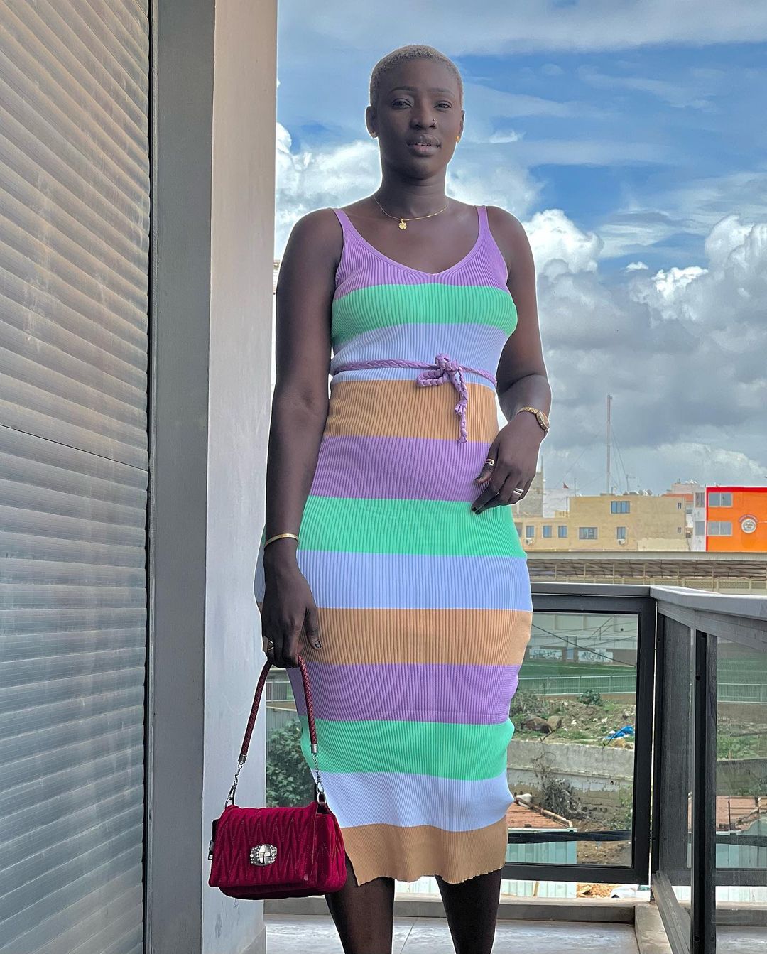 (Photos) Coumba Bou Ndaw de la série "Infidèles" affiche sa belle noirceur d'ébène