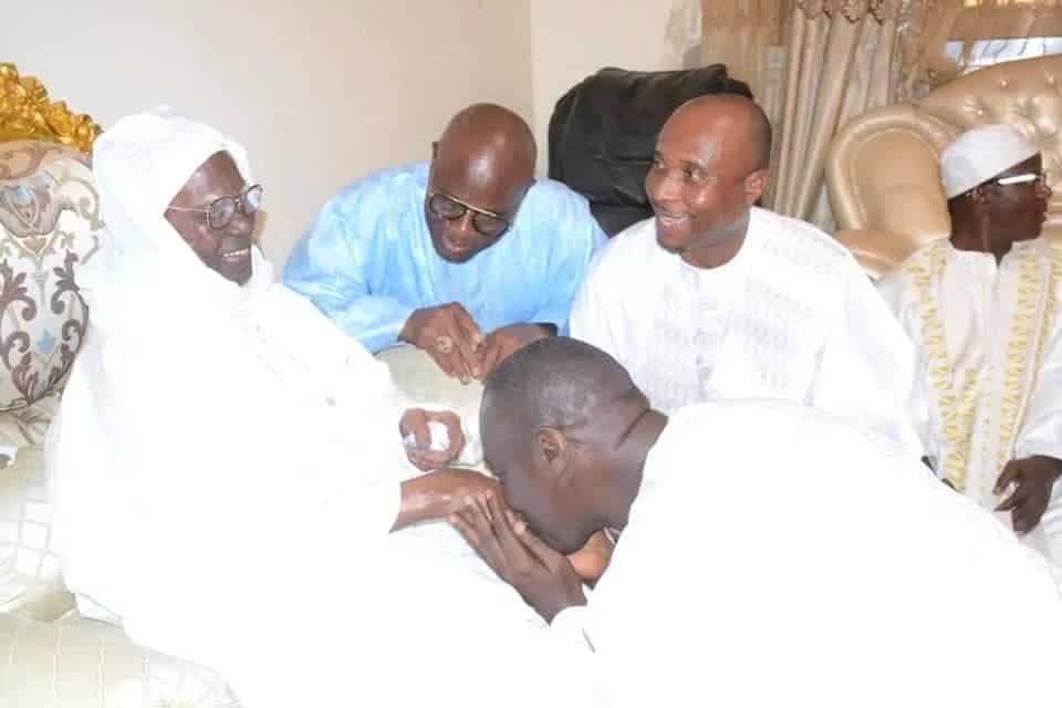 (PHOTOS) Touba : Barth reçu par Serigne Mountakha Mbacké…