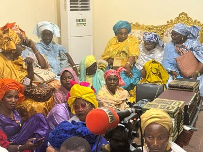 Touba : Les députés de Wallu informent Serigne Mountakha de la candidature de Karim Wade en 2024 !