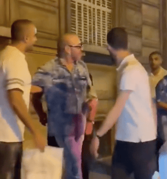 (Photos) Le roi du Maroc aurait été vu en état d’ébriété à Paris