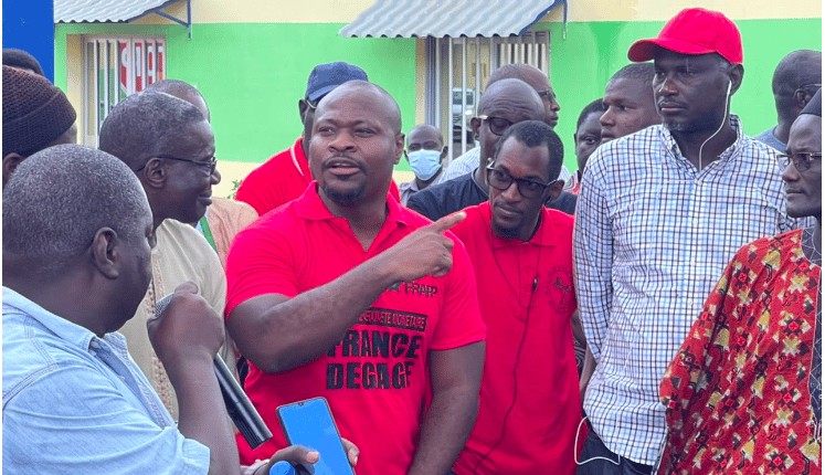 Sen'Eau : Le salaire de certains travailleurs coupé, le député GMS dans une colère noire