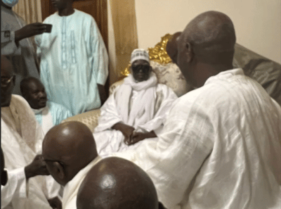 Touba : Les députés de Wallu informent Serigne Mountakha de la candidature de Karim Wade en 2024 !
