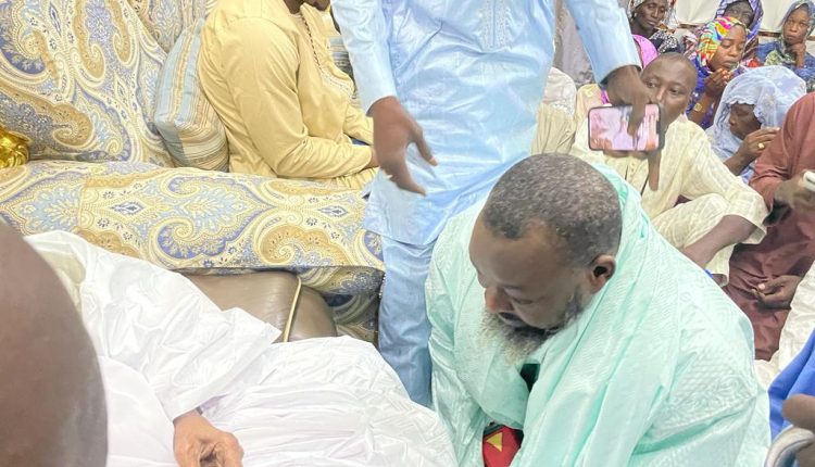 Touba : Serigne Abdou Mbacké rend visite à Serigne Mountakha (Photos)