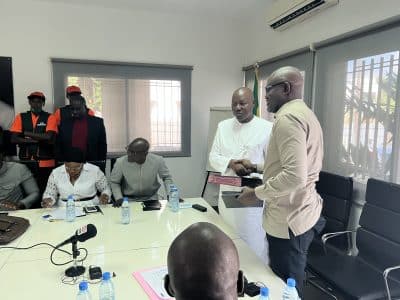 (Vidéo + Photos) Signature de convention entre l'AGEROUTE et l'UCG: 300 jeunes employés pour le nettoiement...