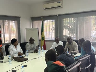 (Vidéo + Photos) Signature de convention entre l'AGEROUTE et l'UCG: 300 jeunes employés pour le nettoiement...